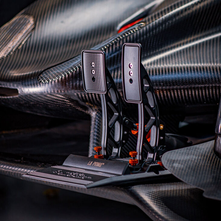 Asetek SimSports Gas & Bremse + Kupplung – SimRacing Pedalset image number 9