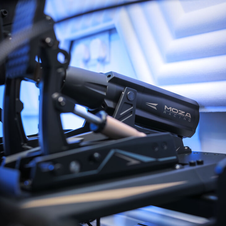 MOZA MBooster Active Pedal – Performance-Pedal für SimRacing image number 6