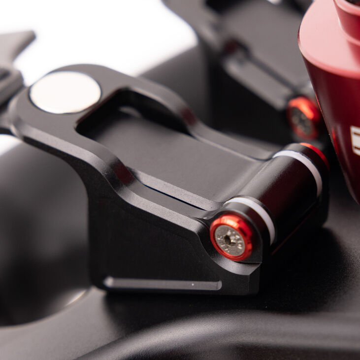 Simagic FX-C Racing Steering Wheel – Carbon-Rennlenkrad für SimRacing image number 16