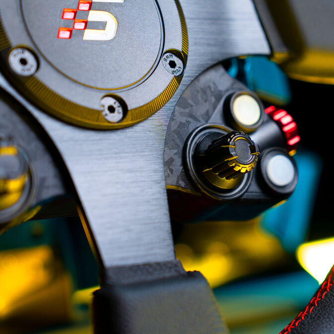 Simagic Neo X RGB Wheel Hub &ndash; Black Carbon Finish image number 14